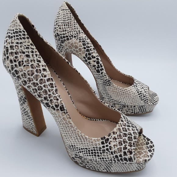 Fergie MAGNIFICENT Platform Snakeskin ChunkyHeels - Picture 3 of 6